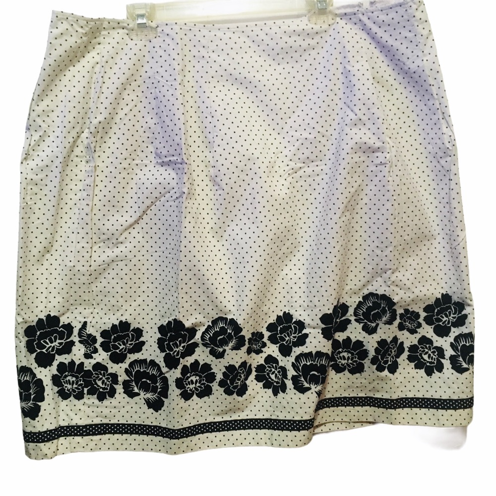 First issue plus size 24w skirt